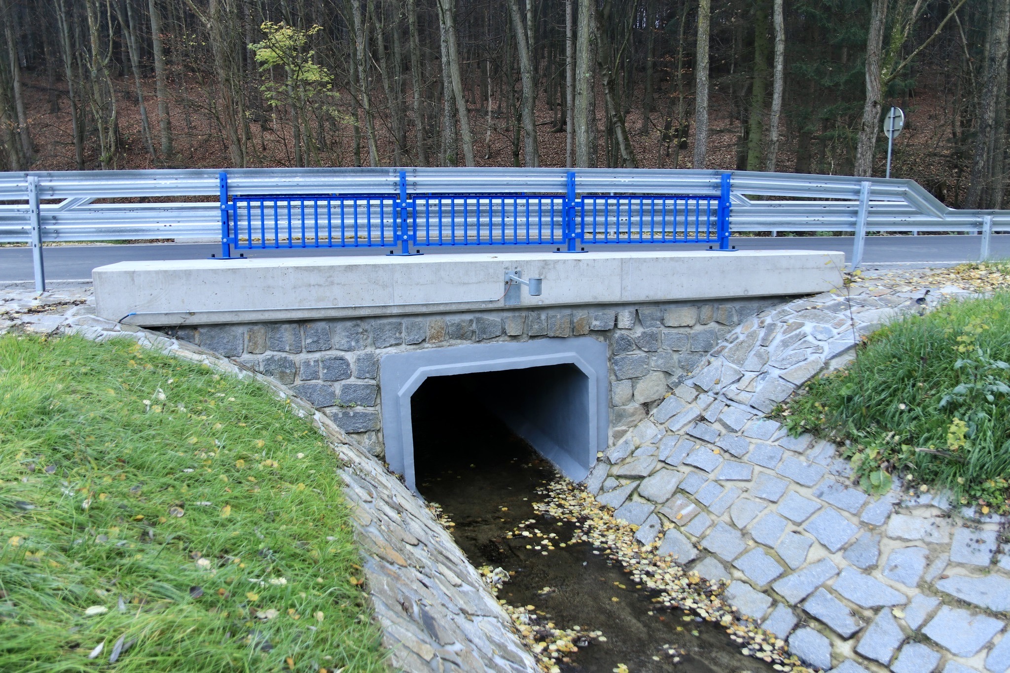 Silnice III/37365 a III/37367 – rekonstrukce úseku Křtiny–Březina - Budowa dróg i mostów