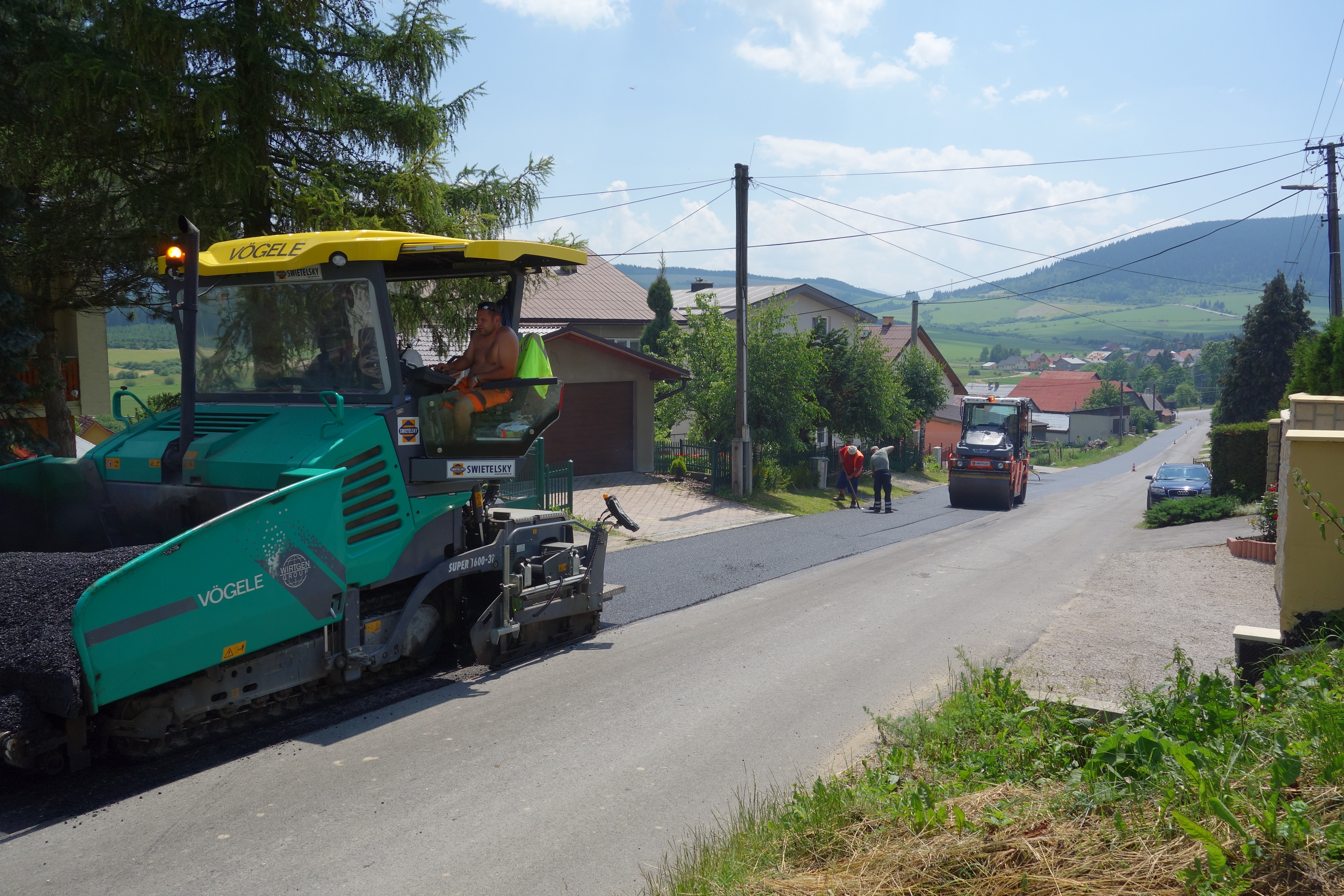 Rekonštrukcia cesty III/2284 Hruštín - Vaňovka - Budowa dróg i mostów