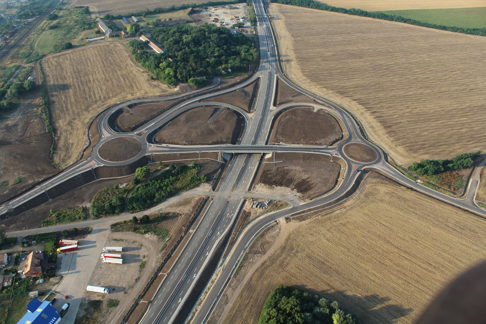 21.sz. főút négynyomúsítása  - Budowa dróg i mostów