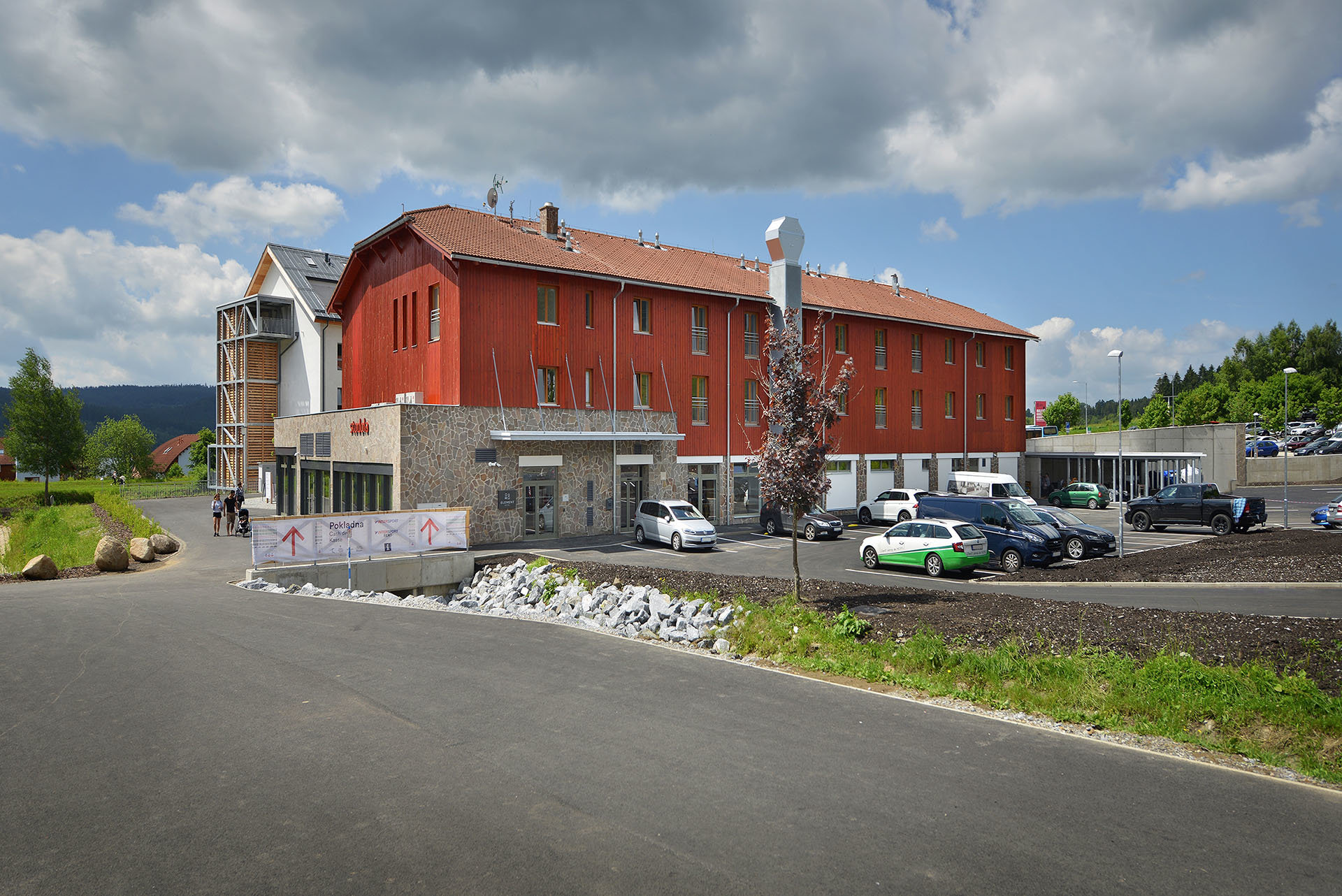 Lipno nad Vltavou – Hotel Element a Chata Lanovka  - Budownictwo lądowe naziemne