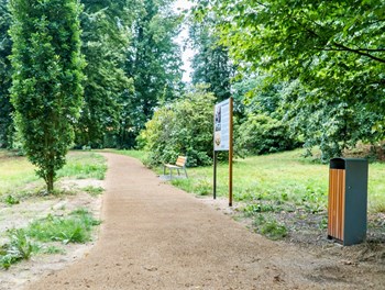 Mlatové cesty v zámeckém parku Doksy - CZ
