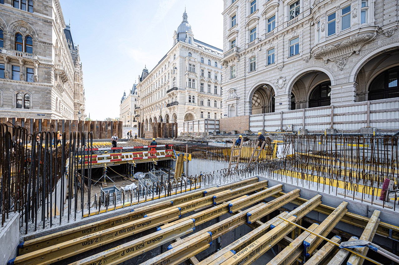 KONSORCJUM U2xU5 RATHAUSPLATZ-FRANKHPLATZ,  Wiedeń, Austria 1 KONSORCJUM U2xU5 RATHAUSPLATZ-FRANKHPLATZ,  Wiedeń, Austria 1