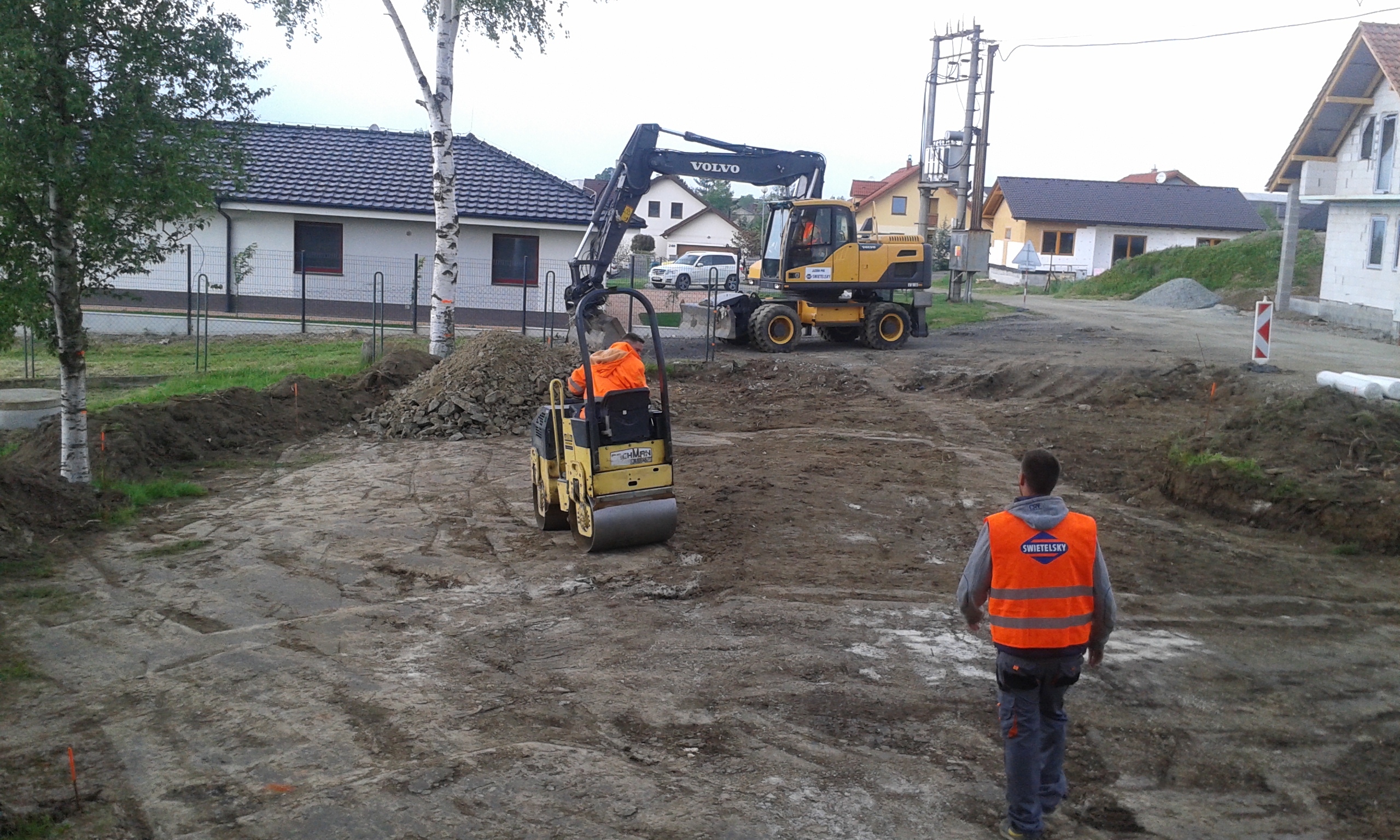 Rekonštrukcia otoče pre autobusovú dopravu v Diakovej - Budowa dróg i mostów