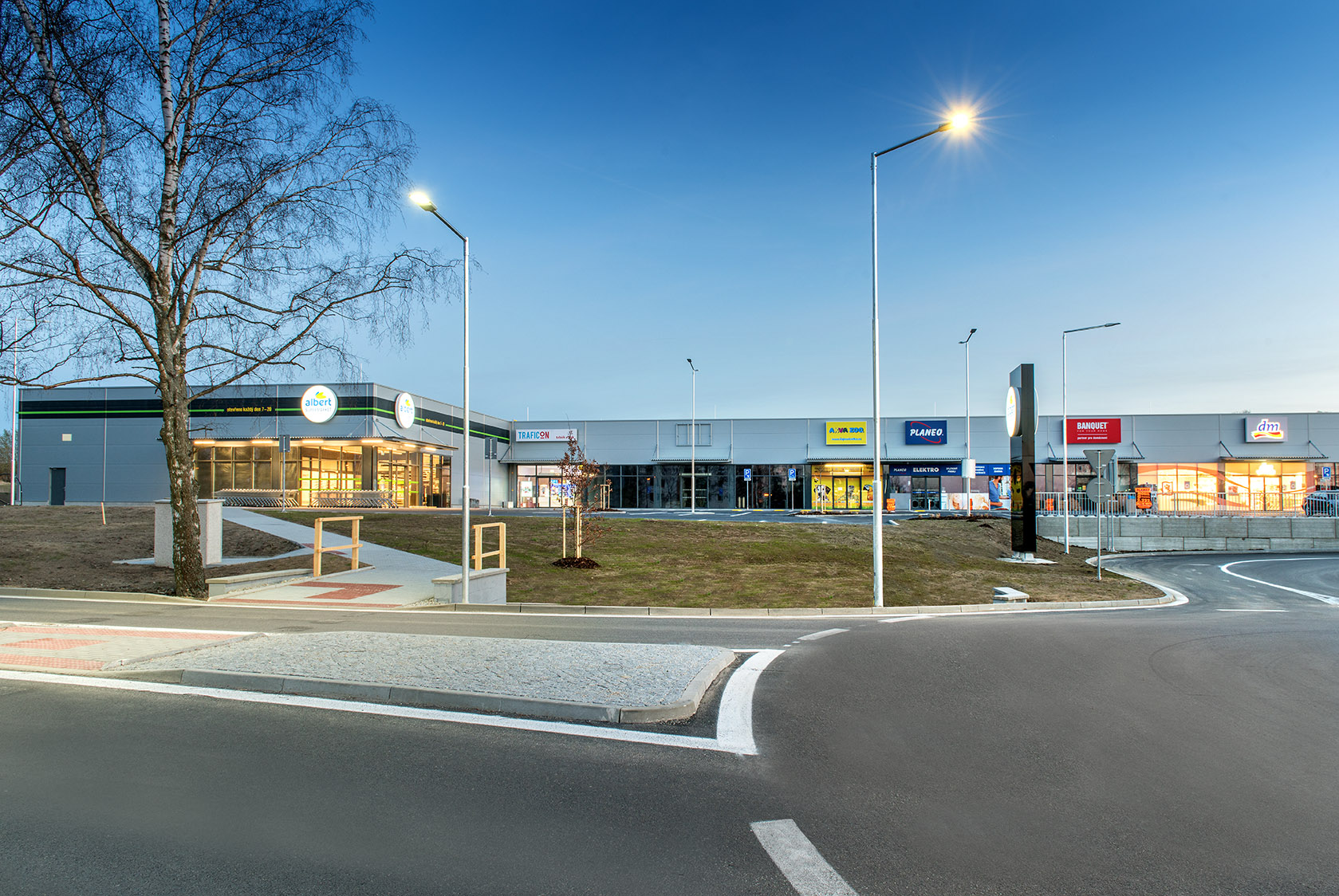 Milevsko – obchodní centrum - Budownictwo lądowe naziemne