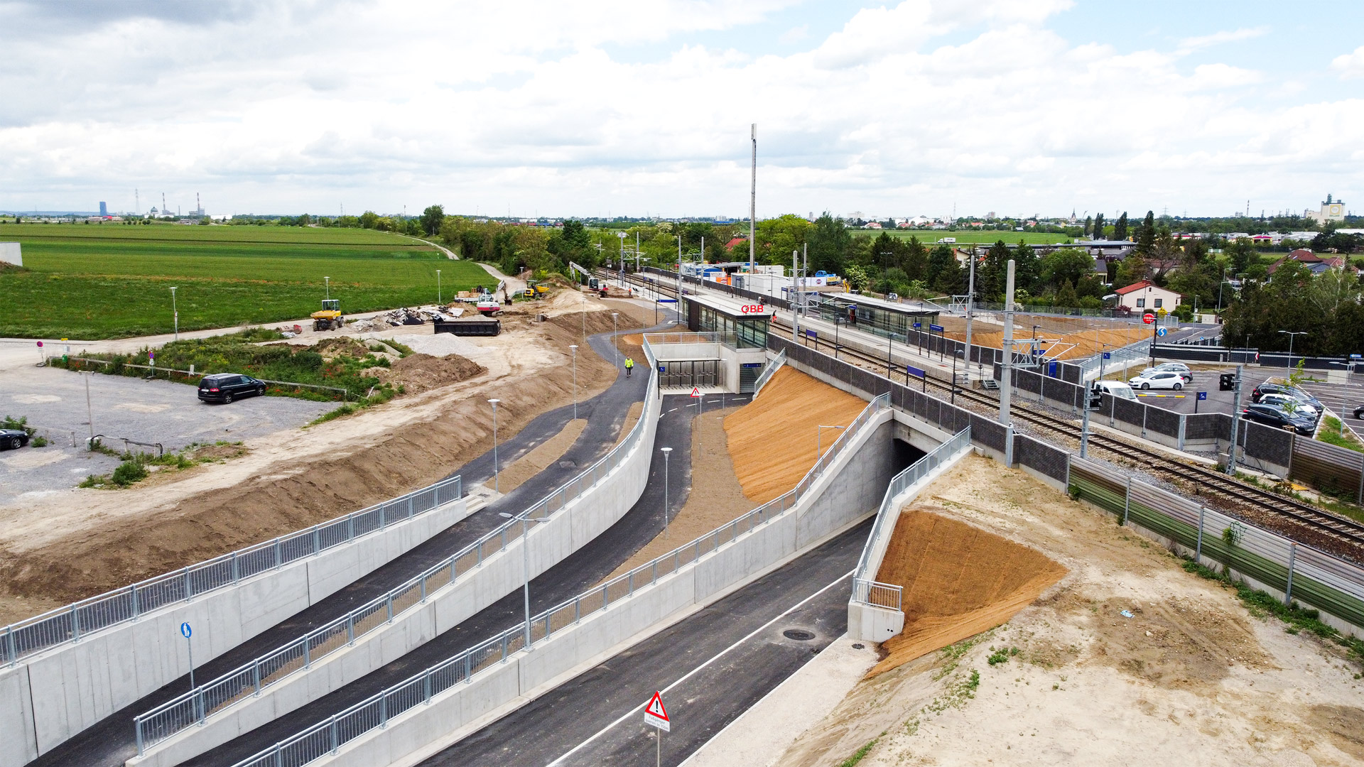 Busbahnhof Unterführung, Lanzendorf - Budownictwo lądowe podziemne