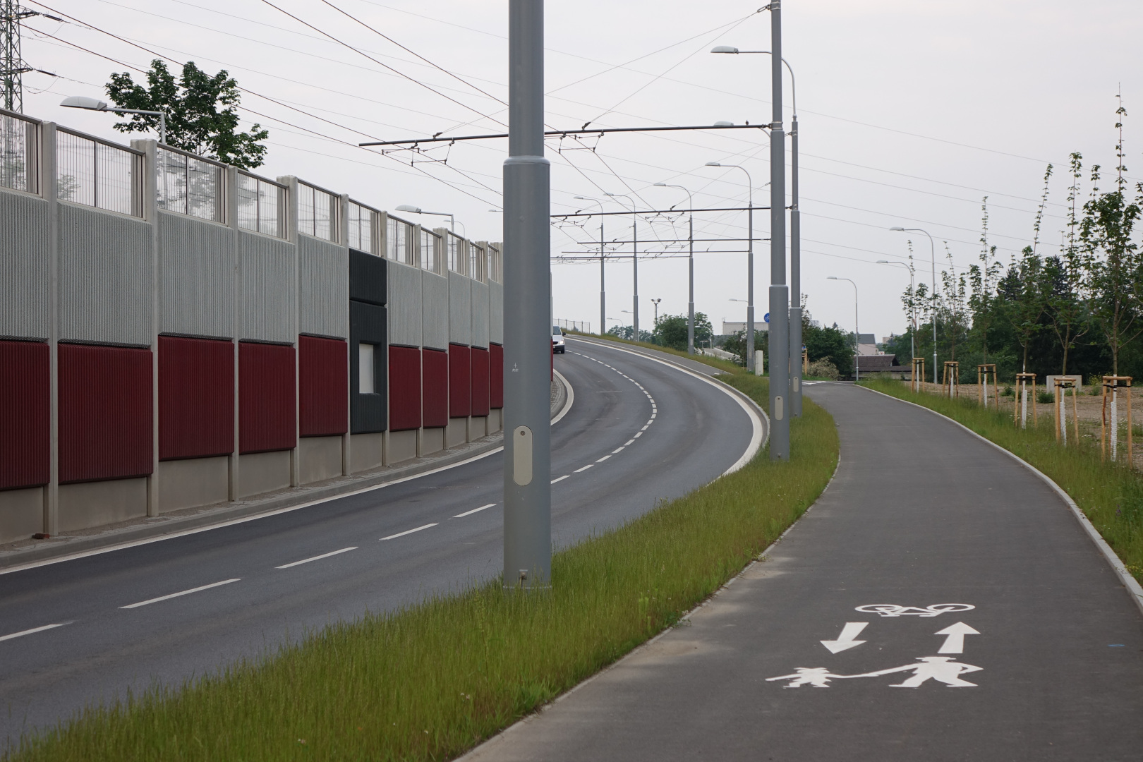 Uzel Plzeň, 3. stavba - přesmyk domažlické trati - Budowa dróg i mostów