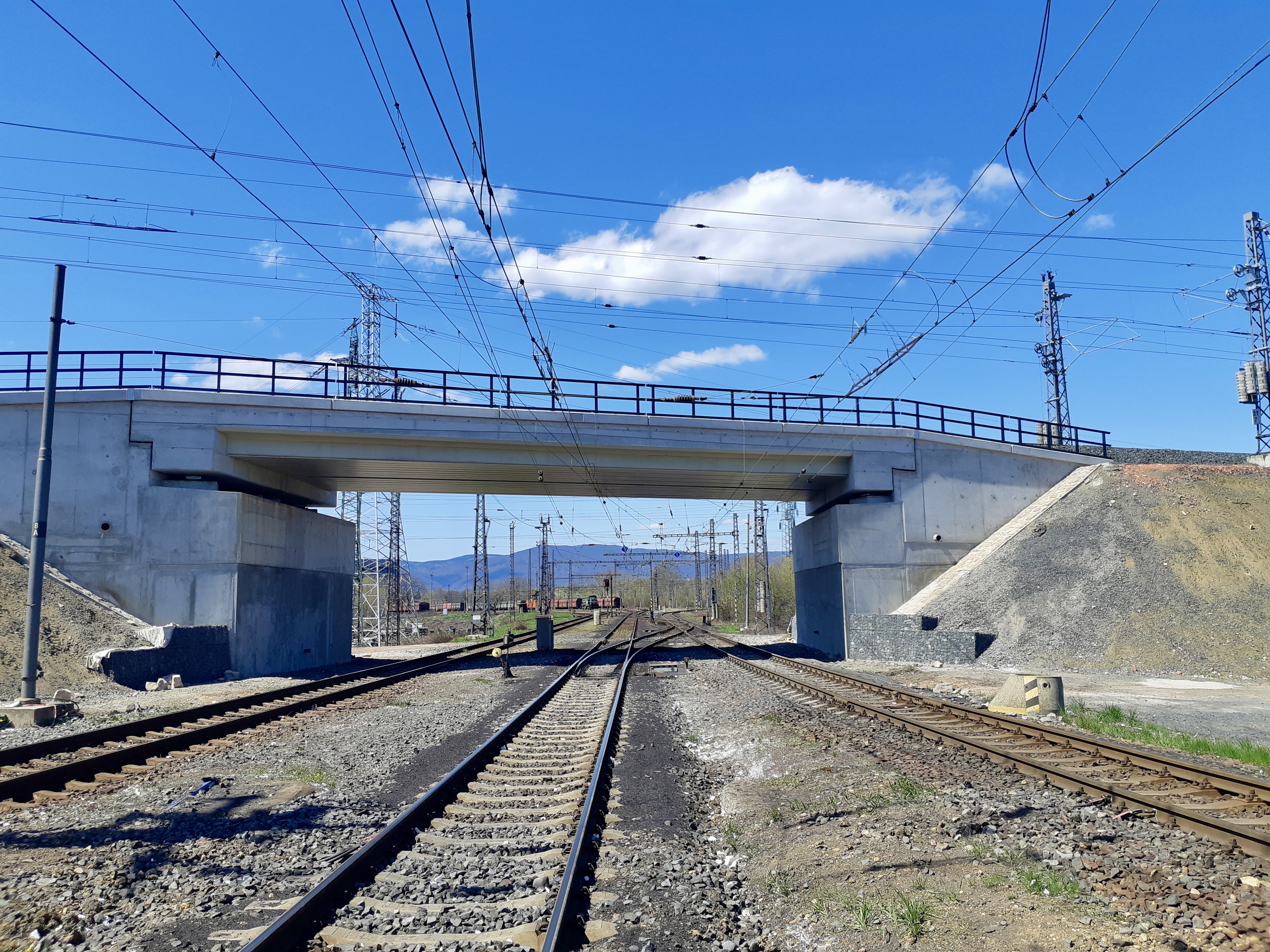 Zvýšení traťové rychlosti v úseku Oldřichov u Duchcova – Bílina – rekonstrukce mostu - Budowa dróg i mostów