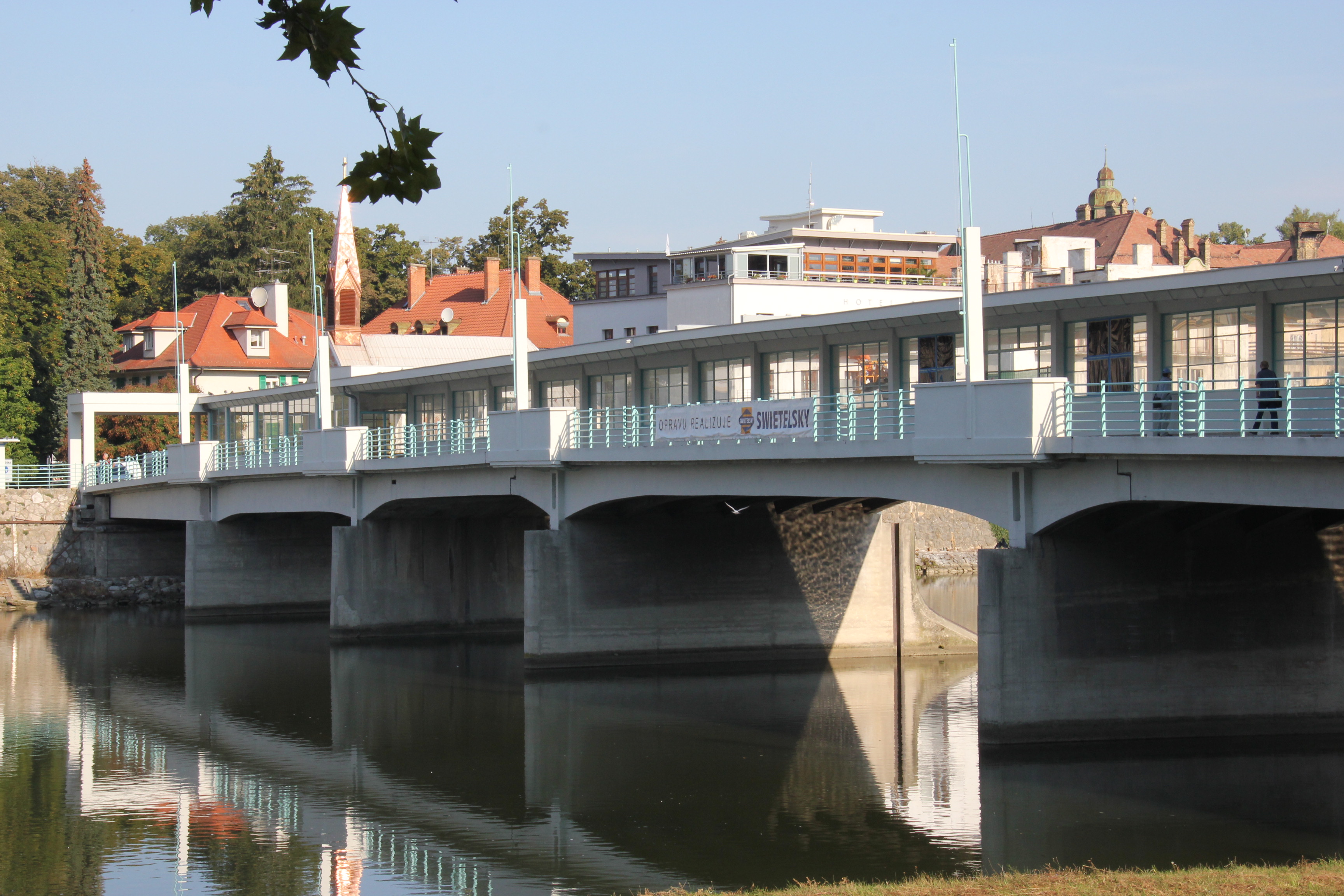 Rekonštrukcia Kolonádového mosta v Piešťanoch - Budowa dróg i mostów