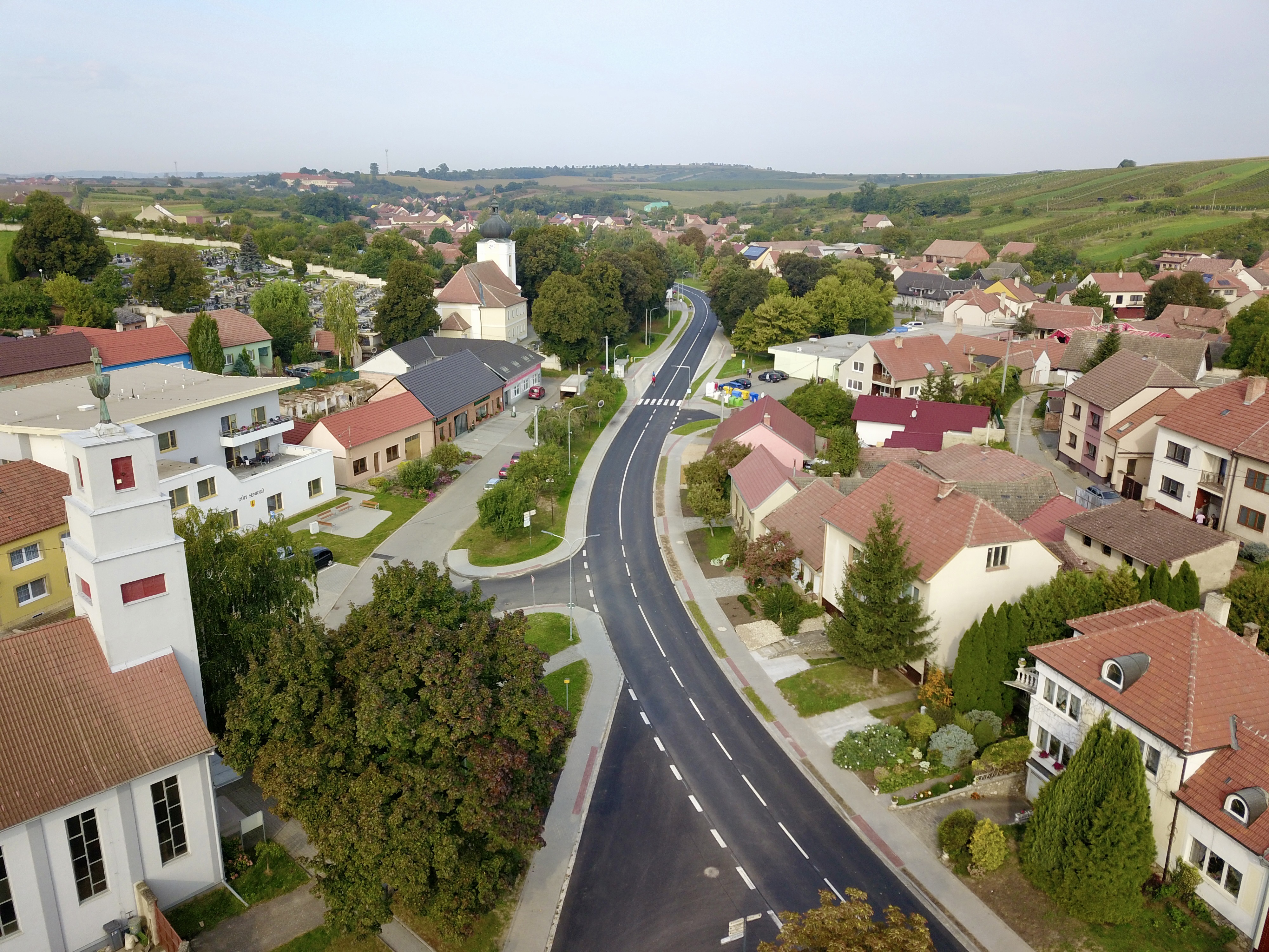 Silnice II/422 –  rekonstrukce úseku Svatobořice-Mistřín – křižovatka se silnicí II/380 - Budowa dróg i mostów