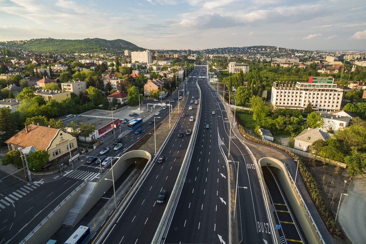 M1 - M7 bevezető szakasz  - Budowa dróg i mostów