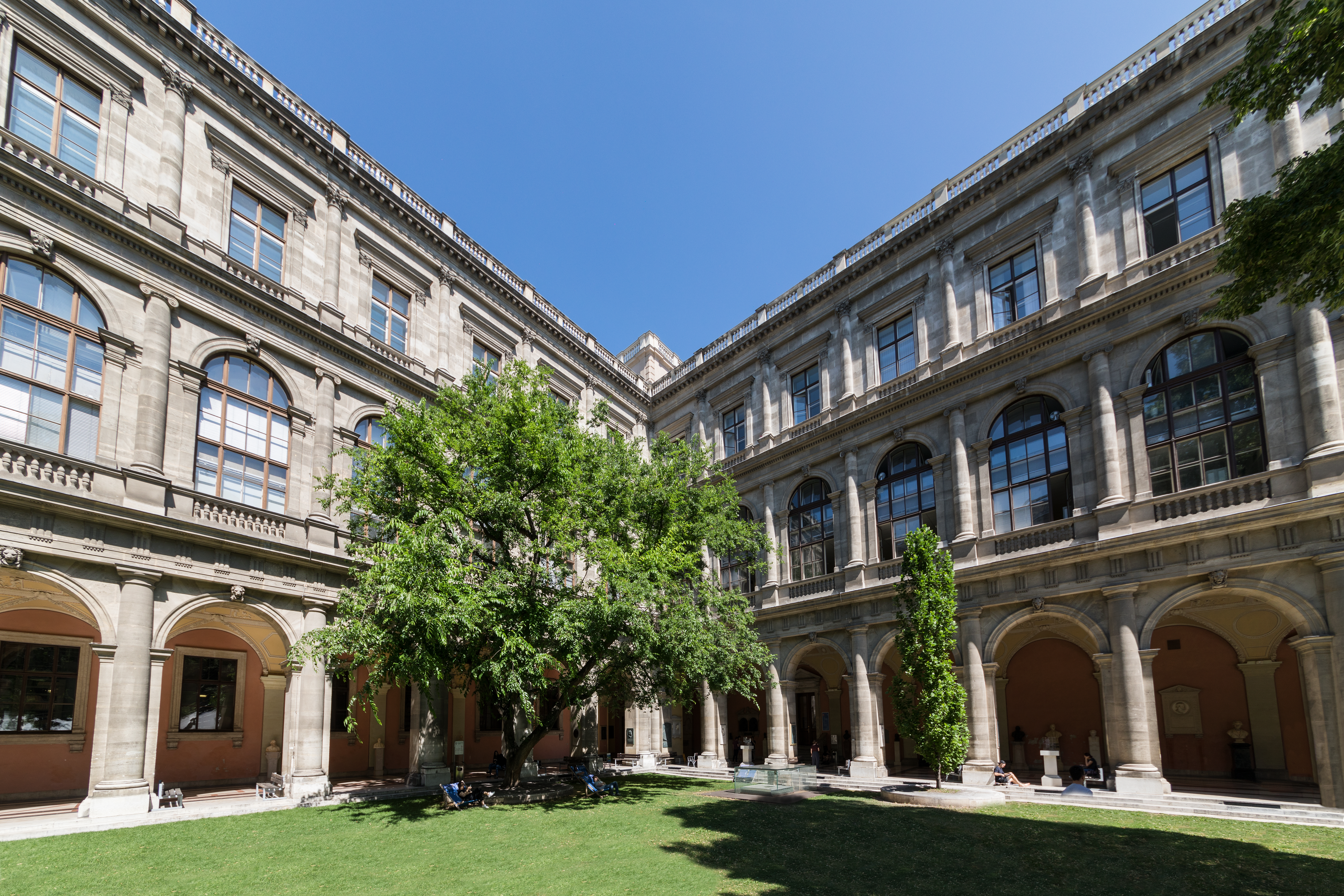 Universität Wien - Budownictwo lądowe naziemne