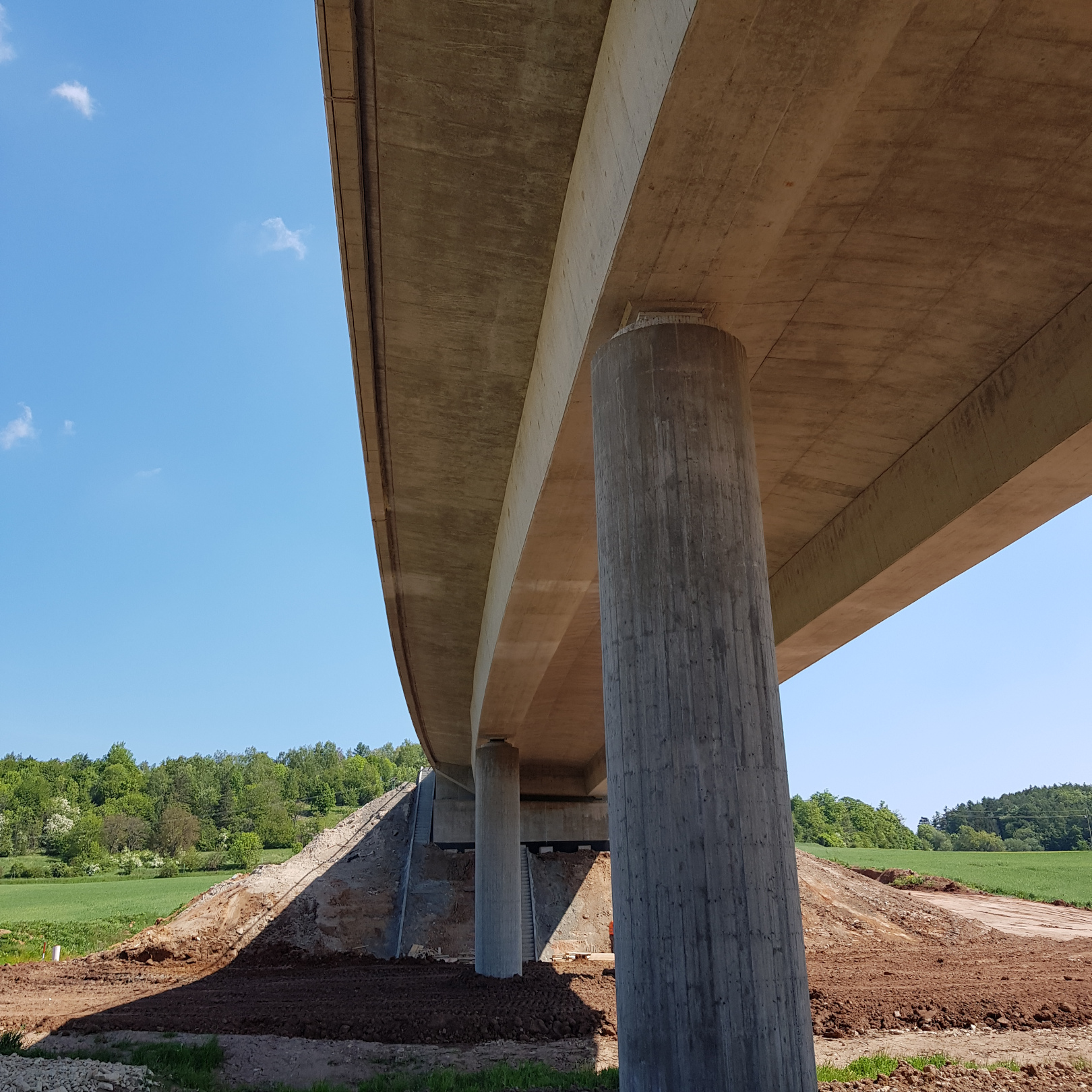 Dálnice D6, obchvat Řevničova – stavba mostu na přeložce silnice - Budowa dróg i mostów
