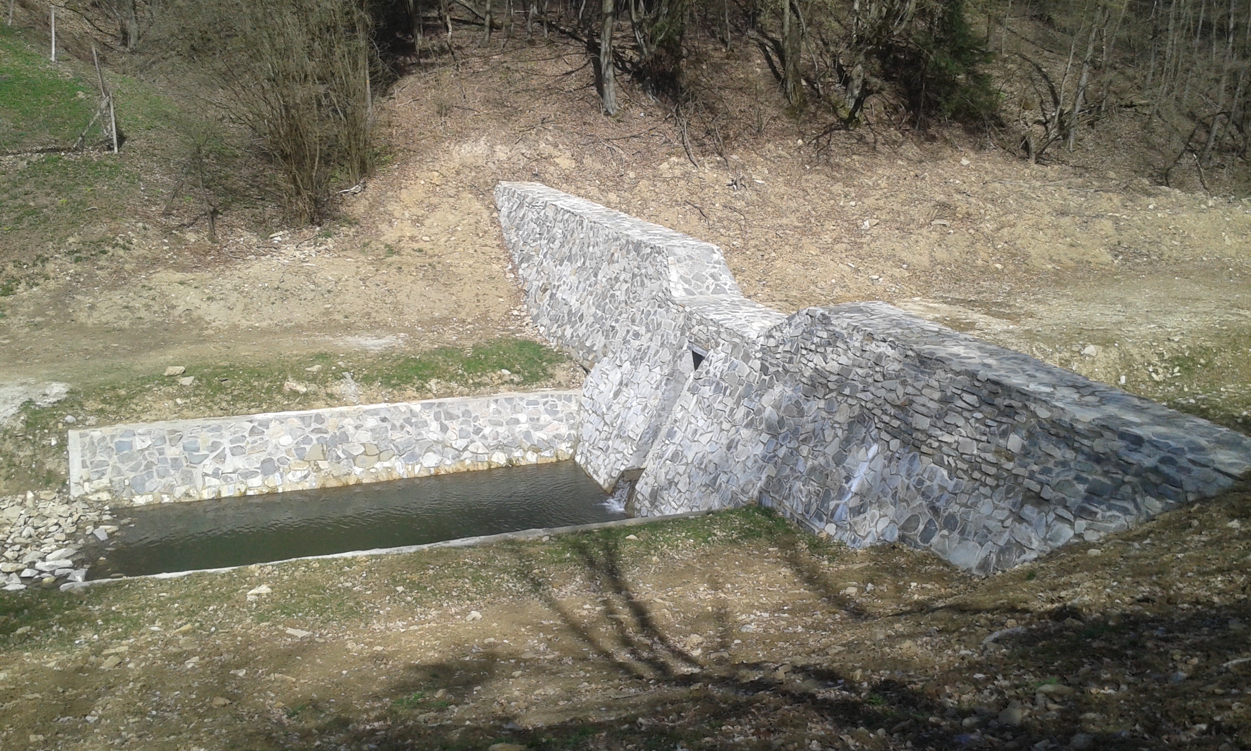 Žitná – Radiša, Rakovec, prehrádzka a stabilizácia koryta - Budownictwo lądowe podziemne