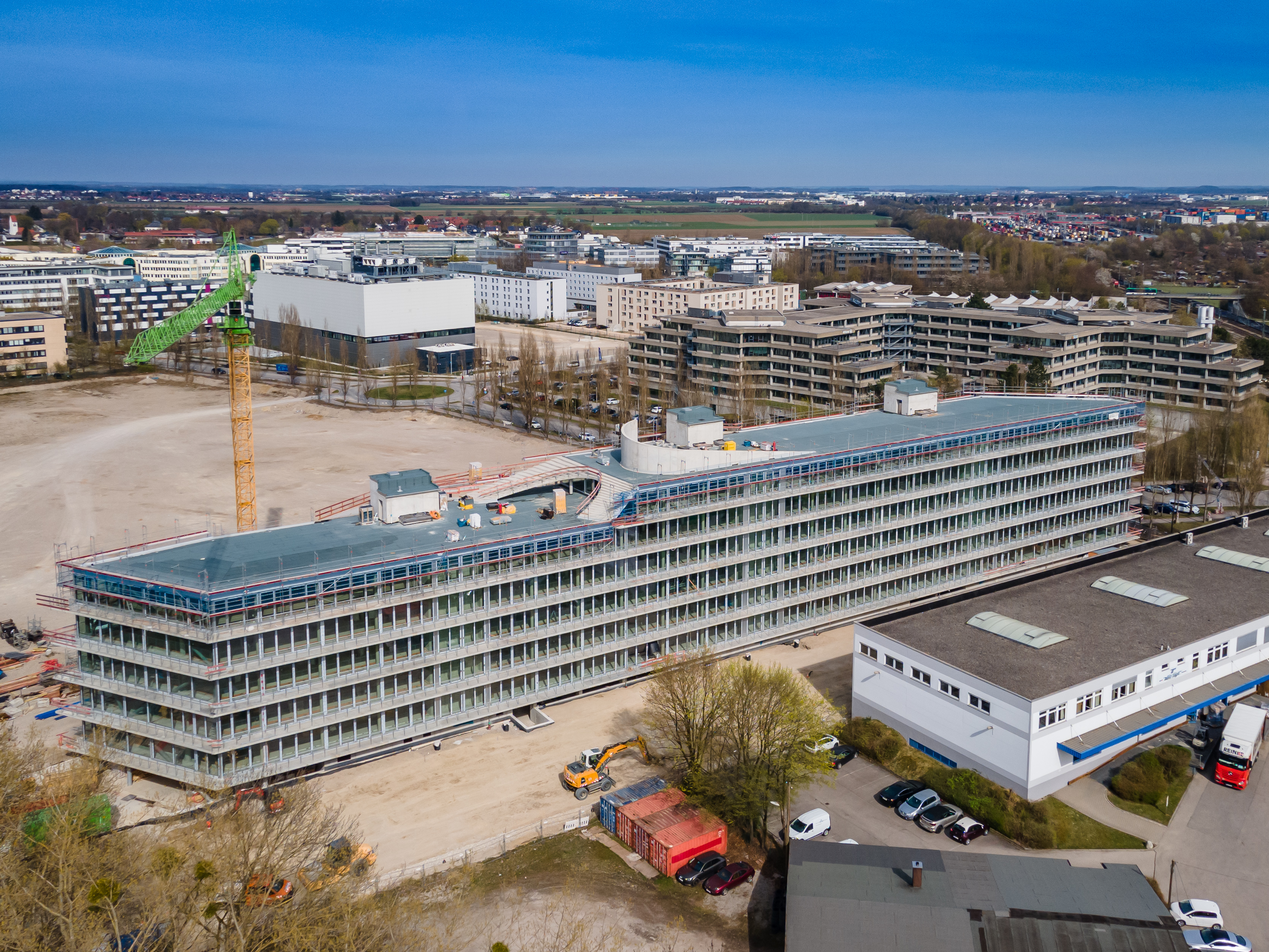 Hammerschmidt - Bürogebäude mit Dachterrasse und offenem Parkdeck - Budownictwo lądowe naziemne
