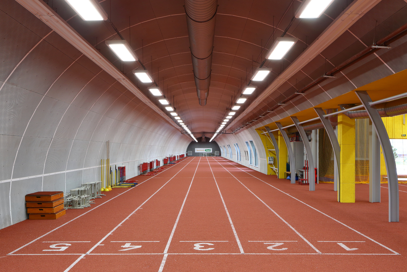 Plzeň, atletický stadion Skvrňany – rozšíření stávající rozcvičovny - Budownictwo lądowe naziemne