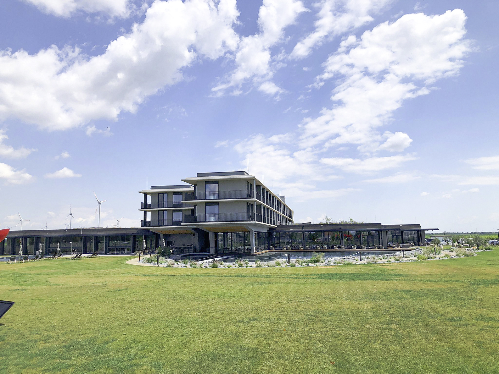 HOTEL „THE RESORT“, NALEŻĄCY DO WINNICY SCHEIBLHOFER, Andau, Austria 2