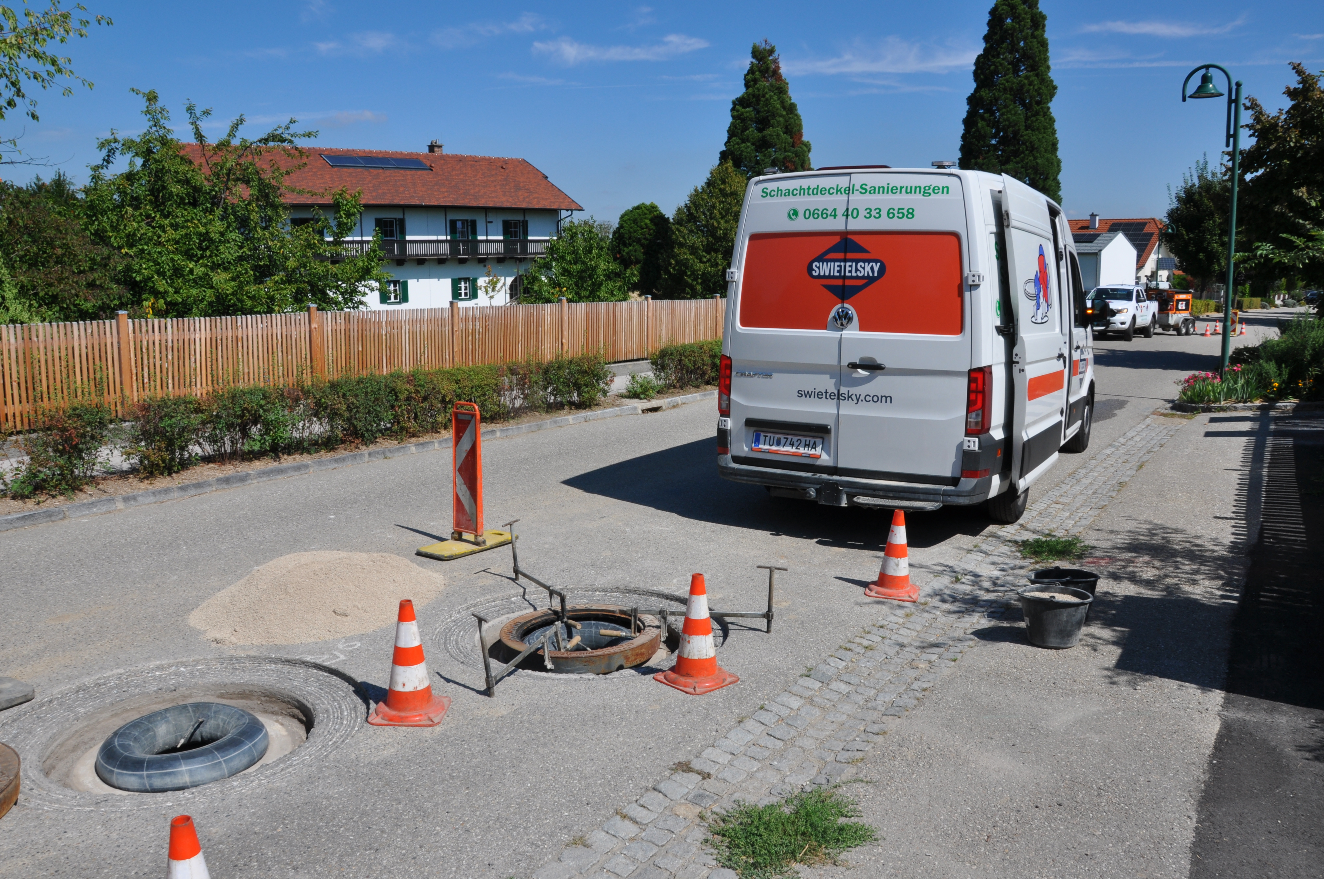Schachtdeckel sanieren, heben und angleichen - Kompetencje specjalistyczne
