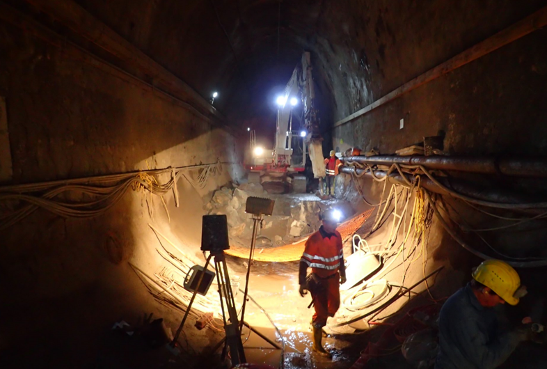 Sanierung Bosrucktunnel - Budowa tuneli