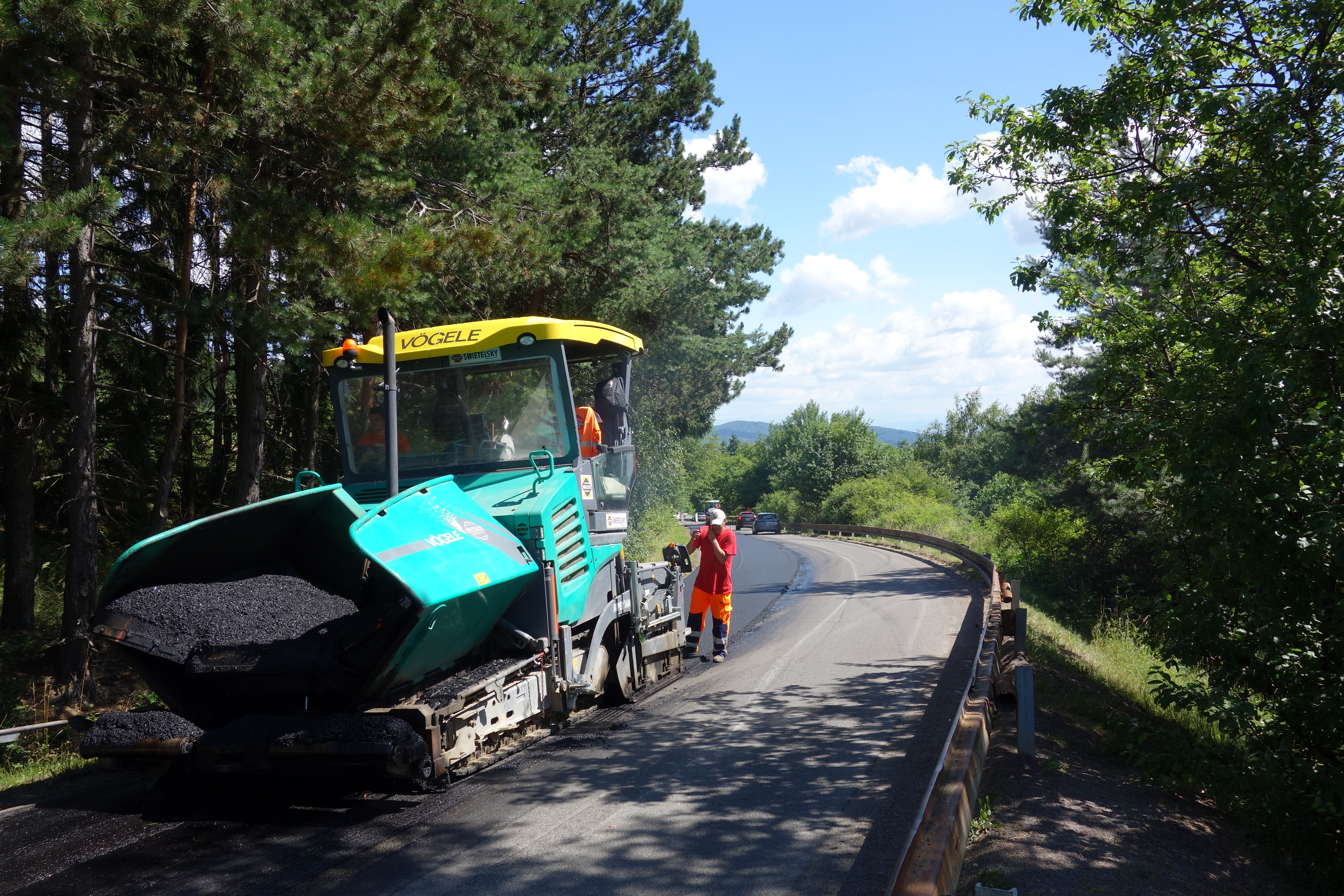 Rekonštrukcia cesty Banská Štiavnica - križovatka - Budowa dróg i mostów