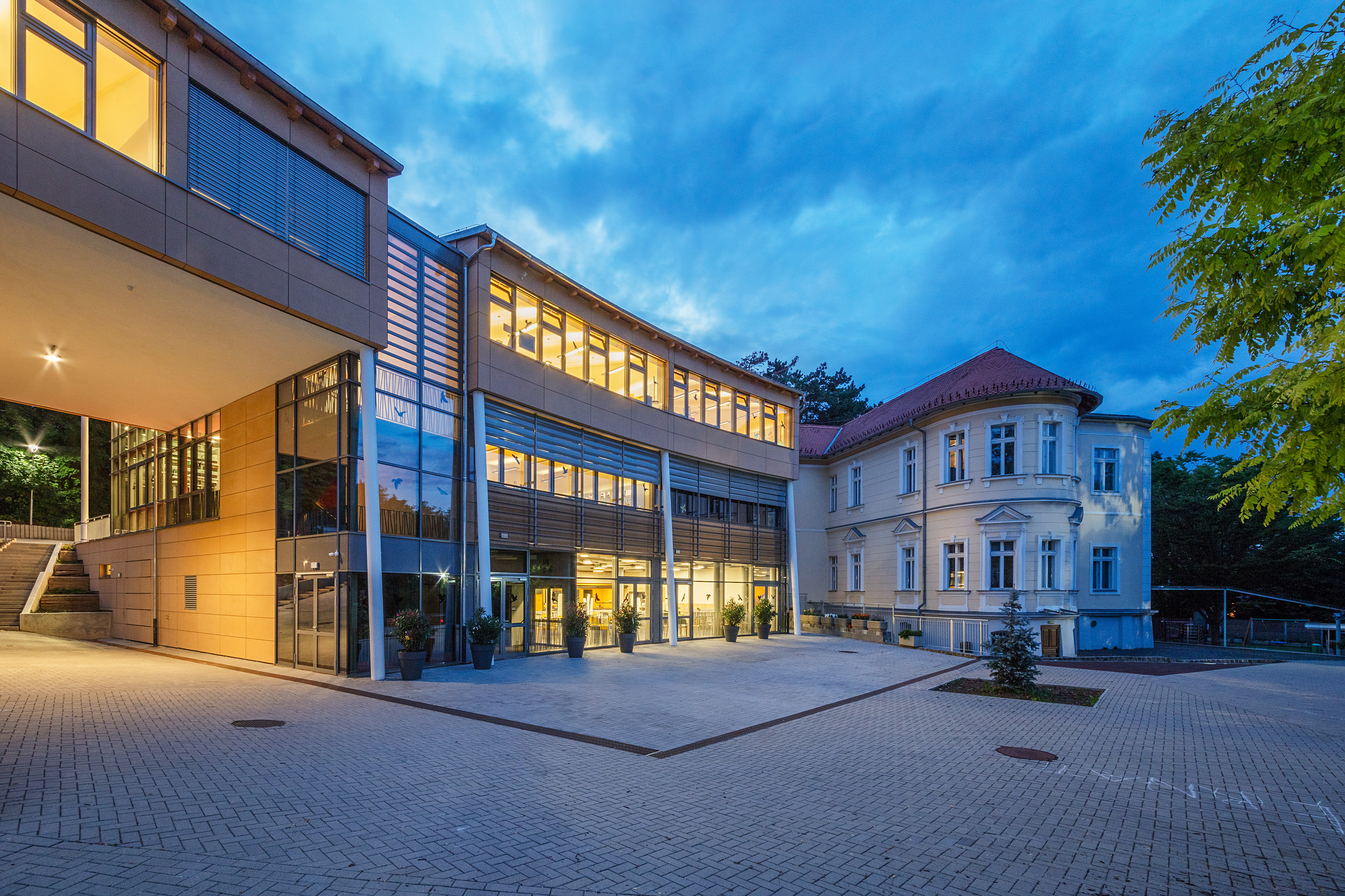 Német Iskola bővítése  - Budownictwo lądowe naziemne