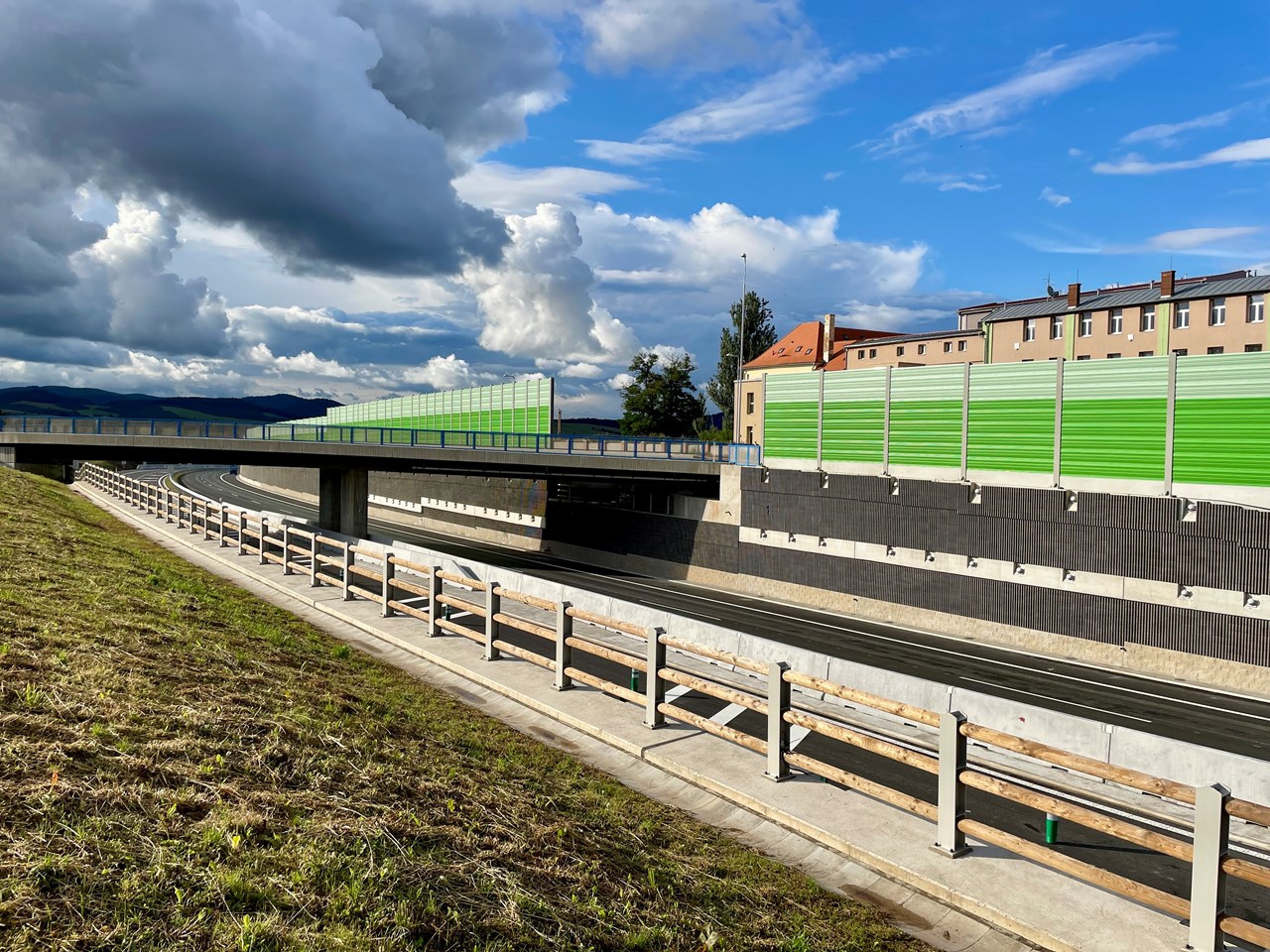 Dálnice D6, obchvat Lubence – stavba mostů a zárubních zdí - Budowa dróg i mostów Dálnice D6, obchvat Lubence – stavba mostů a zárubních zdí - Budowa dróg i mostów