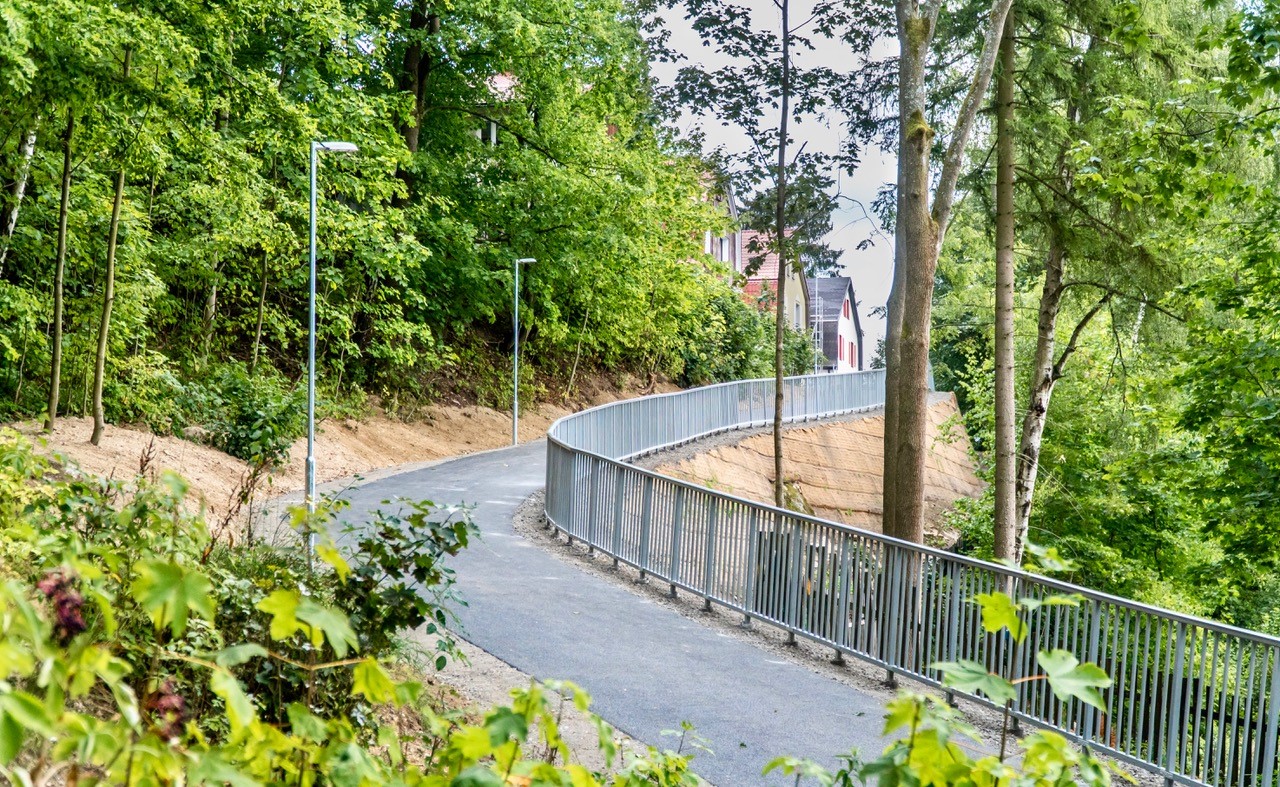 Jablonec nad Nisou – výstavba cyklostezky Odra–Nisa, úsek ul. 5. května – sjezd na silnici I/14 - Budowa dróg i mostów