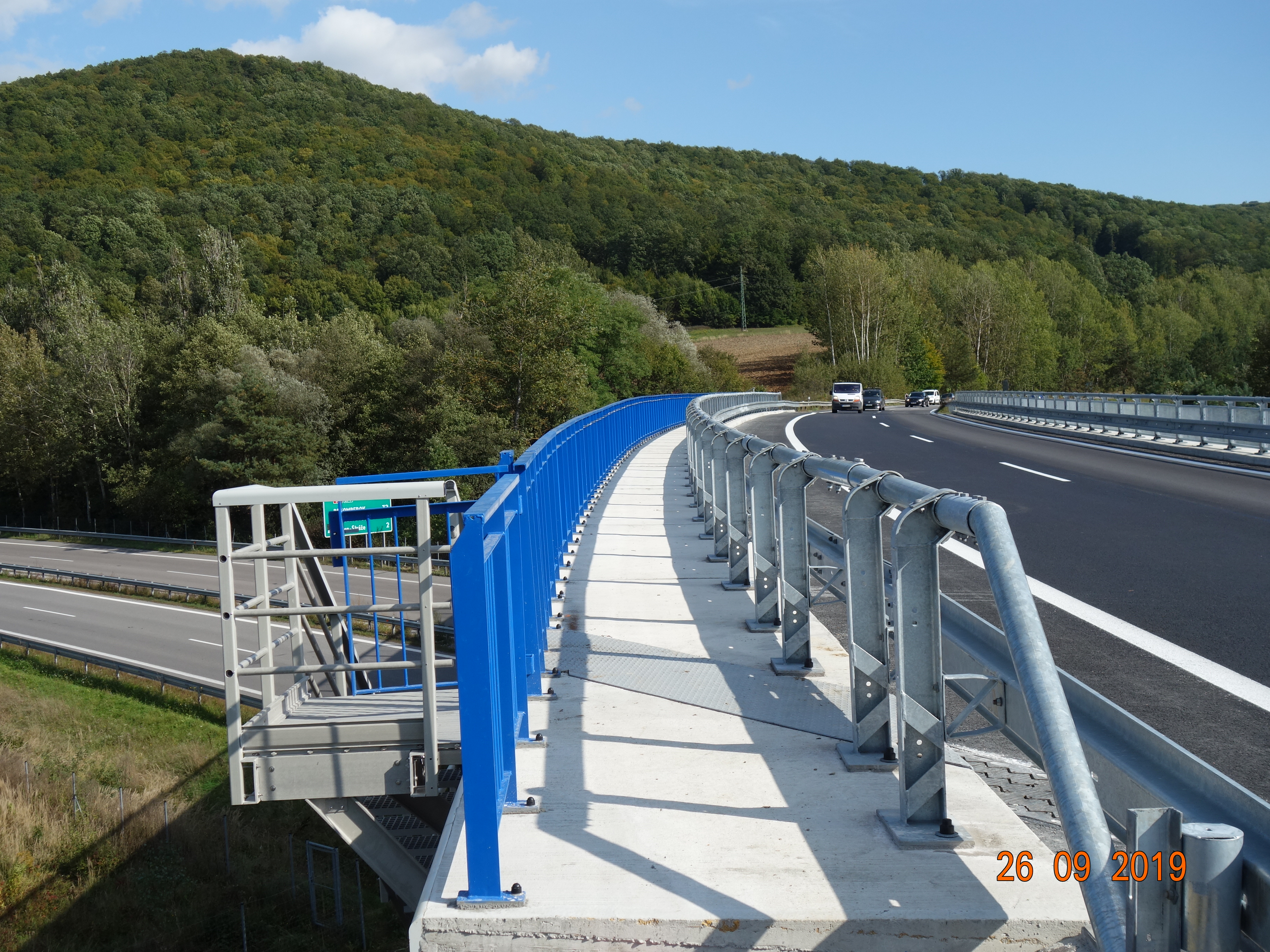Oprava mosta ev. č. R2-176B nad cestou R1 a potokom Bieň, Budča (107,9 m) - Budowa dróg i mostów